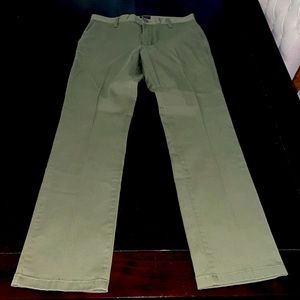 30x32 RVCA ARMY GREEN PANTS